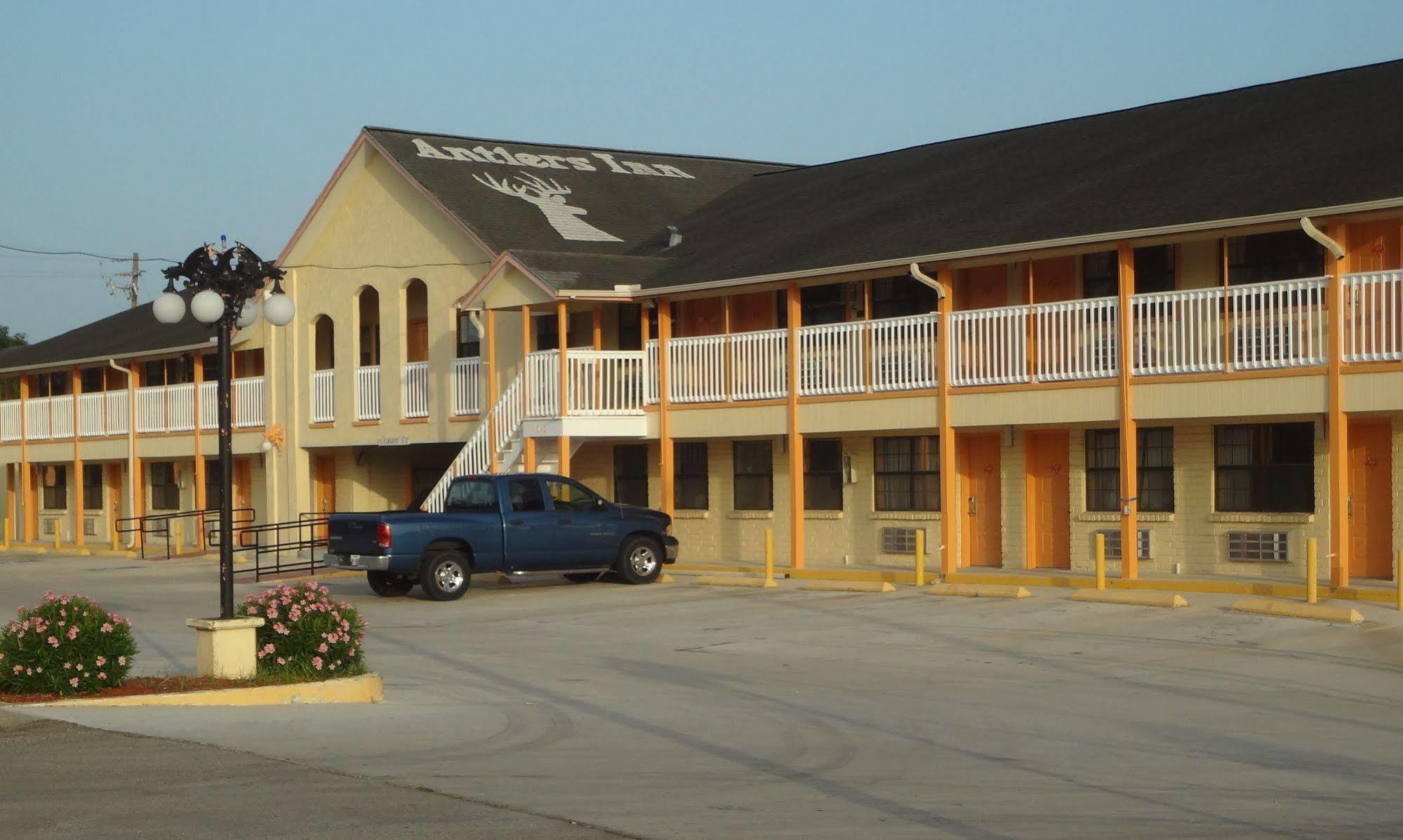 Antlers Inn Goliad Exteriör bild